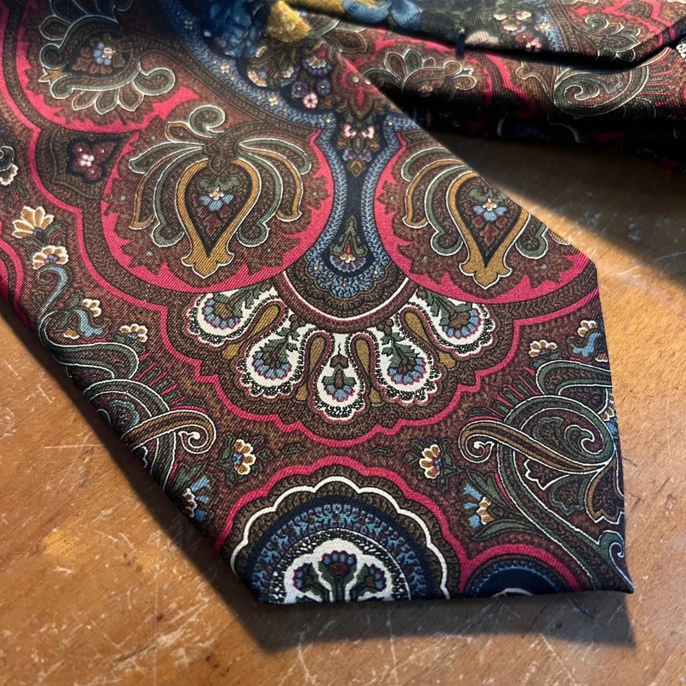 Bert Pulitzer Silk Tie Mens Ancient Madder Paisley Floral Burgundy Navy USA